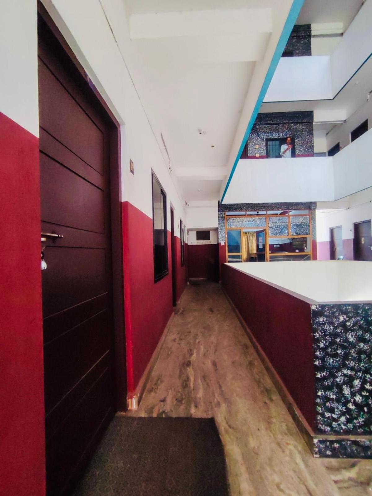 Omega Tourist Home Thrissur 外观 照片
